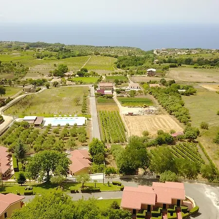 Borgo San Cosmo Tropea 4* Brattiro