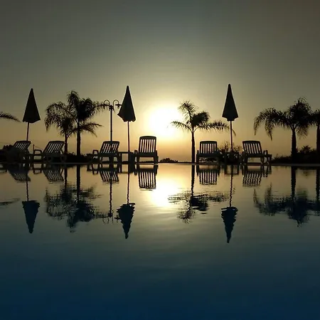 Borgo San Cosmo Tropea 4*