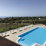 Borgo San Cosmo Tropea 4* Brattiro
