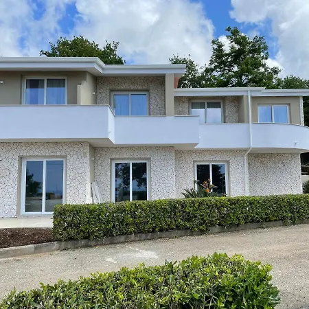 Borgo San Cosmo Tropea B&B 4*