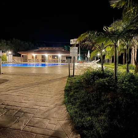 Borgo San Cosmo Tropea 4* Brattirò