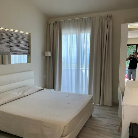 Borgo San Cosmo Tropea Oda ve Kahvaltı 4*