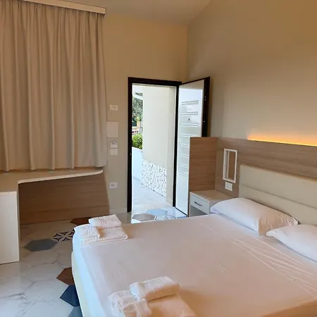 Borgo San Cosmo Tropea 4* Brattiro