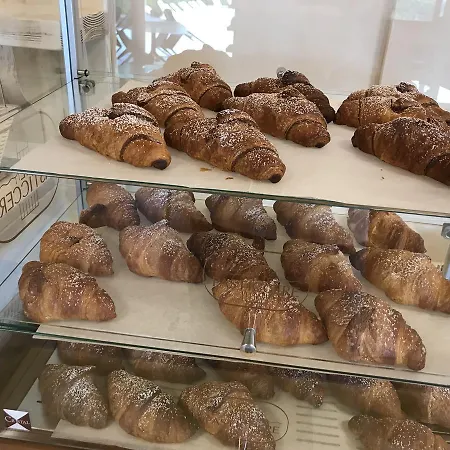 Borgo San Cosmo Tropea לינה וארוחת בוקר 4*