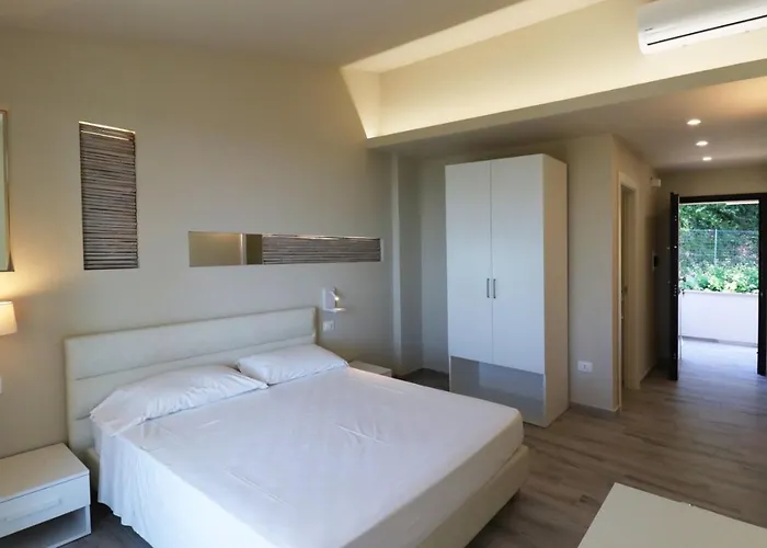 Borgo San Cosmo Tropea Bed & Breakfast Brattiro