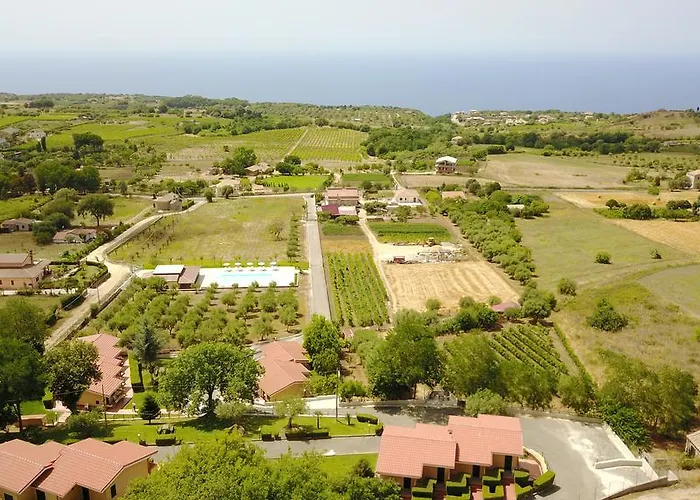 Borgo San Cosmo Tropea 4* Brattiro