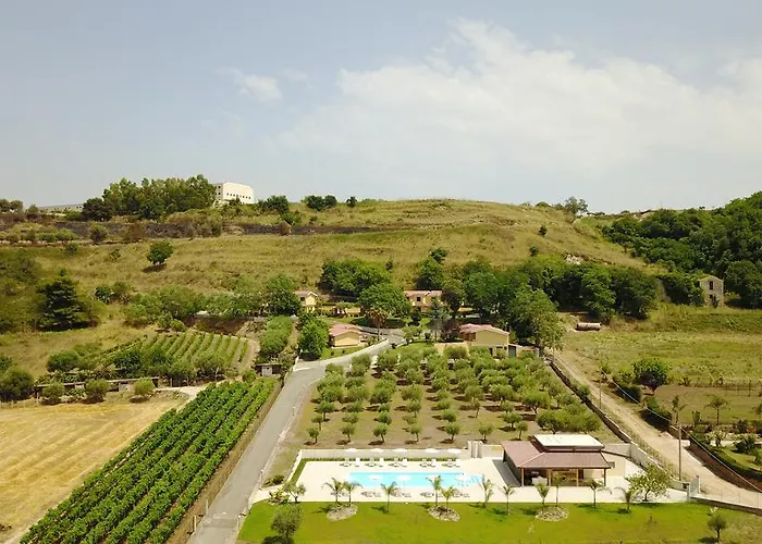 Borgo San Cosmo Tropea Bed & Breakfast 4*